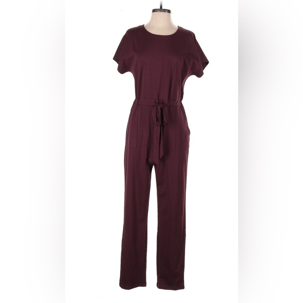 Piper & Scoot β’ Boutique Burgundy Short Sleeve Tie-Waist Jumpsuit β’ Size L